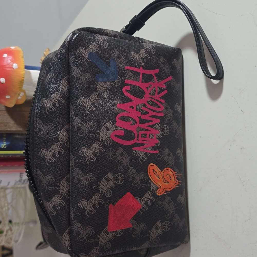 Coach Boxy 20 Cosmetic Makeup Case 20 Black Grey Jay S